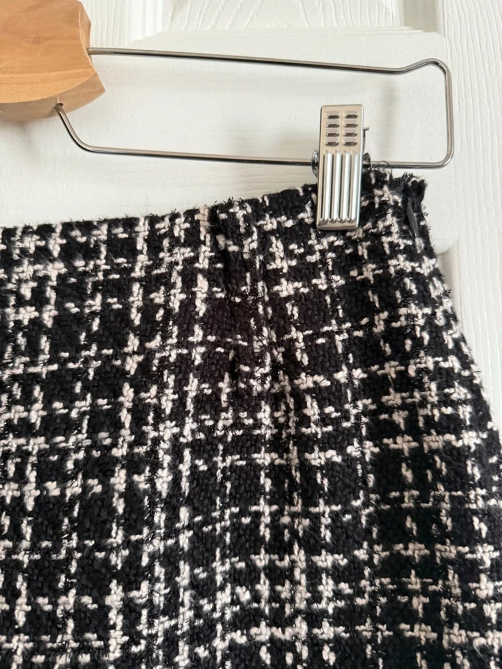 Black and White Tweed Mini Skirt - Picture 2 of 3